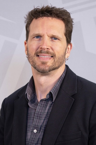 Portrait of Dr. Matt Henes